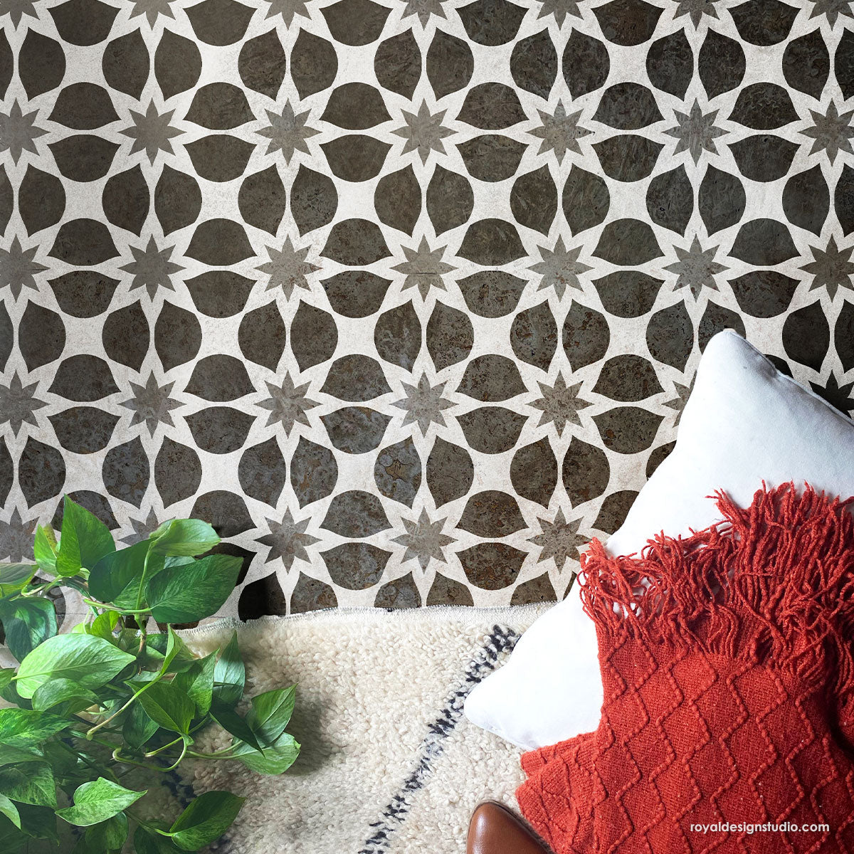 Cassis Floral Allover Stencil